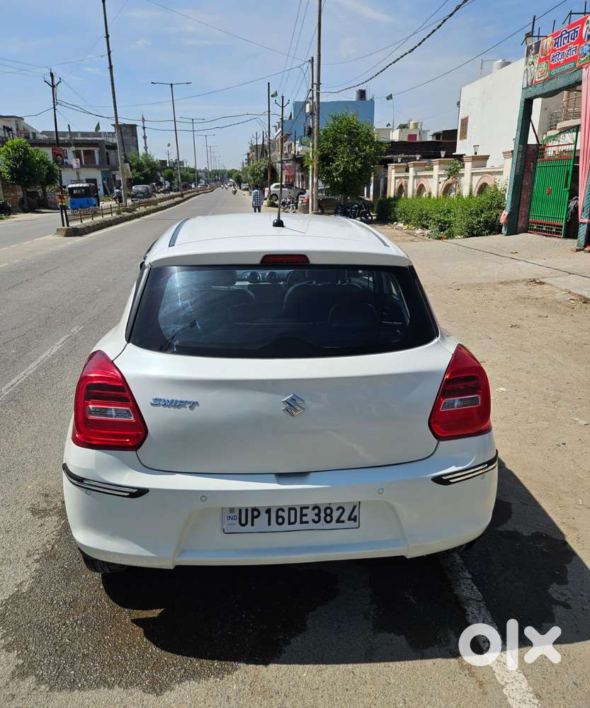 Maruti Suzuki Swift Vxi + Manual, 2022, Petrol