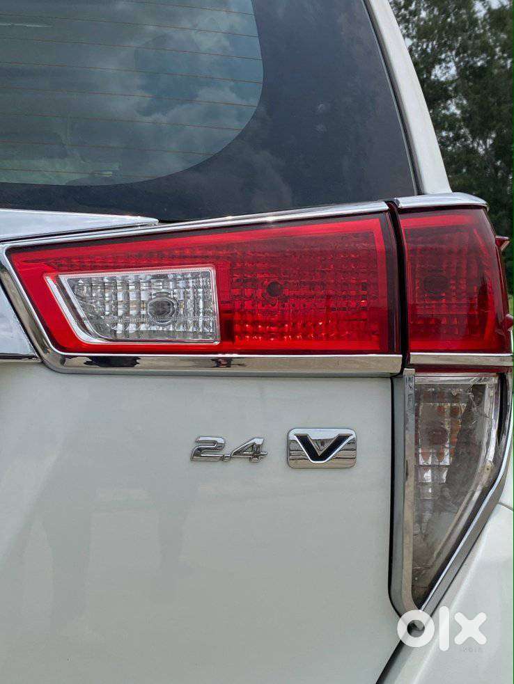 Toyota Innova Crysta 2.4 Vx Mt, 2018, Diesel