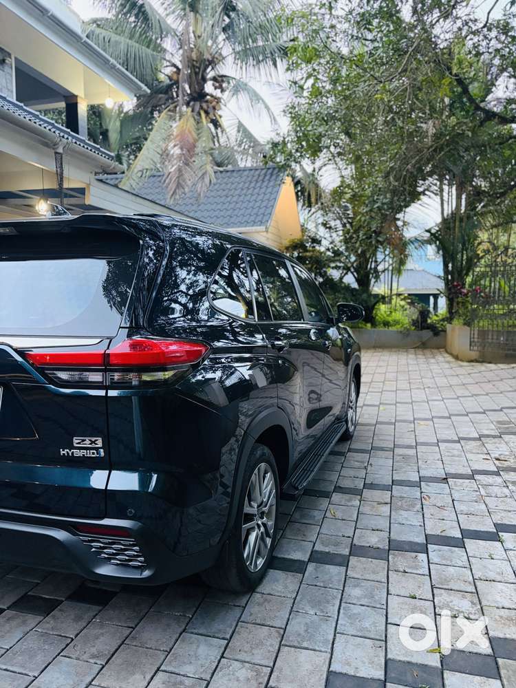 Toyota Innova Hycross 2.0 Zx (o) Hybrid 7 Str, 2023, Cng & Hybrids