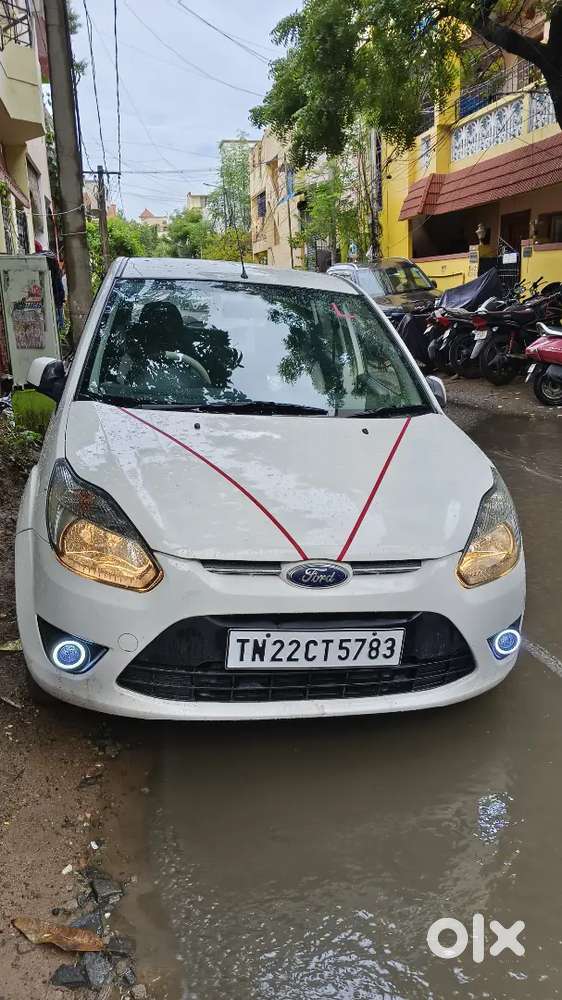 Ford Figo Petrol Lxi 2012 Variant