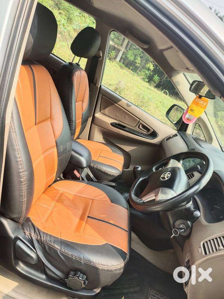 Toyota Innova 2.5 G (diesel) 8 Seater, 2015, Diesel