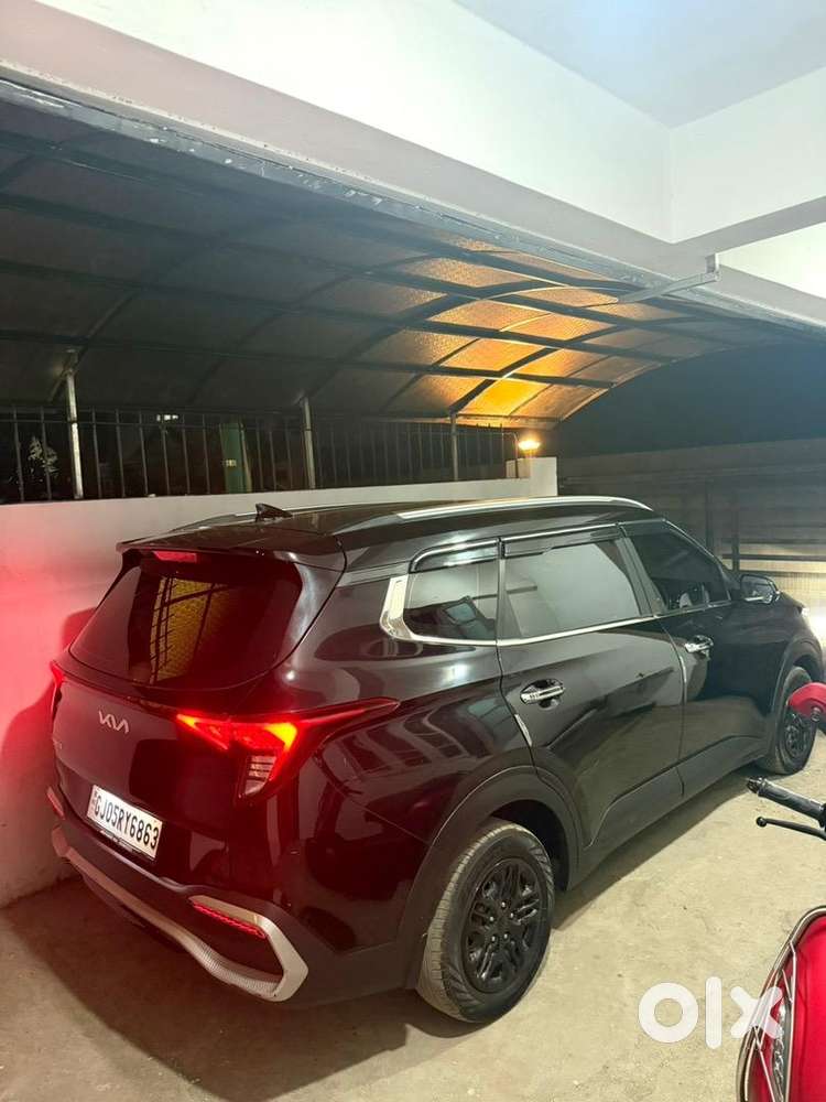Kia Carens 2024 Prestige Optional Good Condition