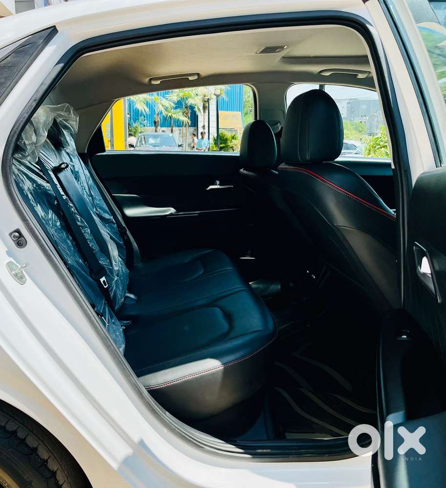 Hyundai Verna Sx (o) 1.5 Turbo Petrol Dct, 2023, Petrol