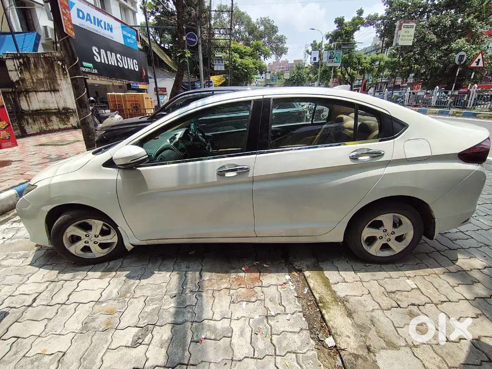 Honda City 2015.  2016 Registered