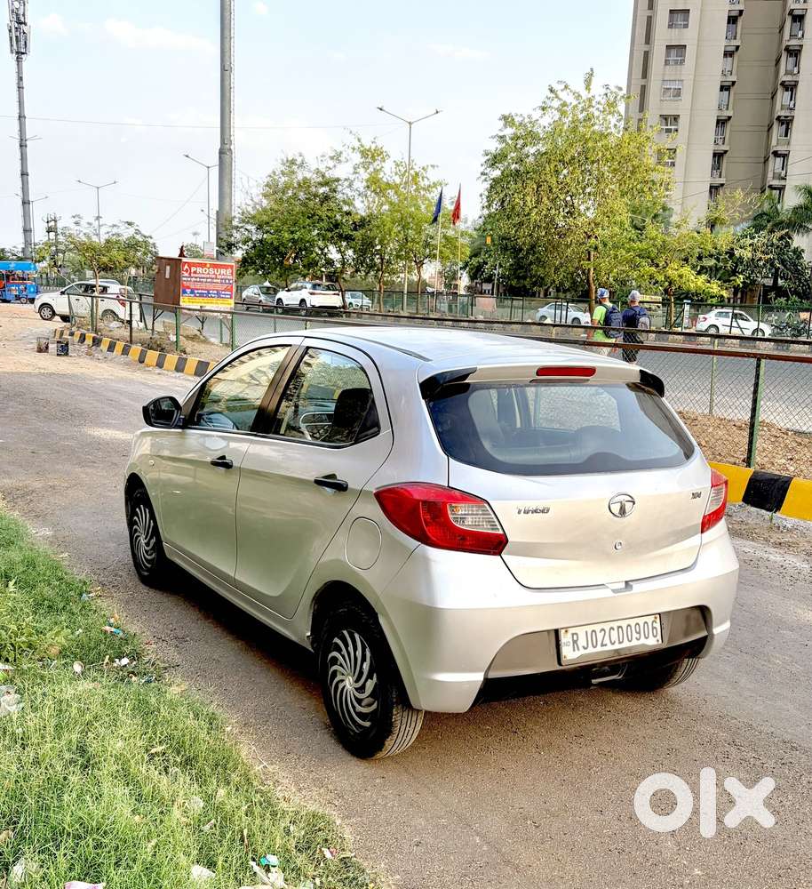 Tata Tiago 1.2 Revotron Xm, 2016, Petrol