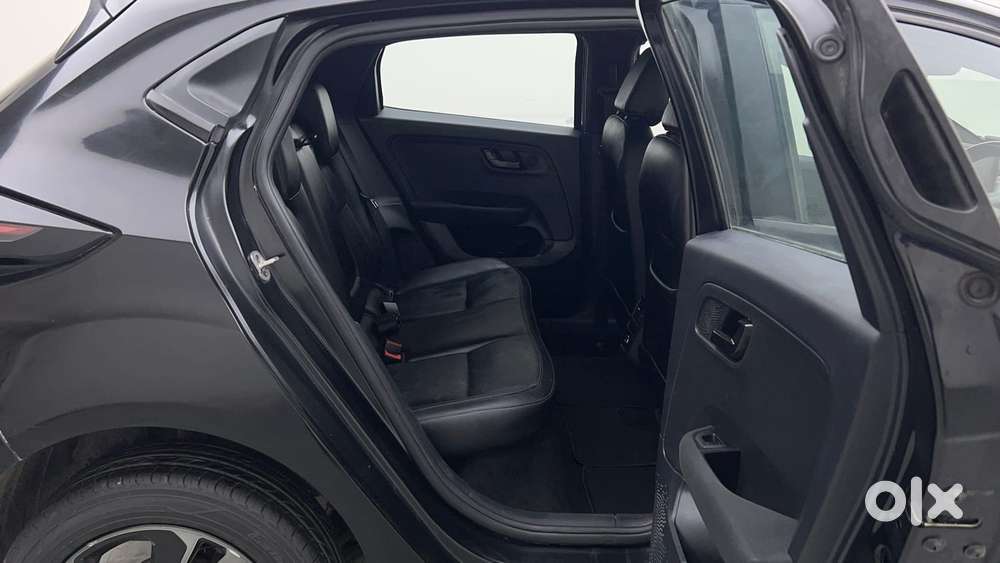 Tata Altroz 1.2 Xz Plus Dark Edition, 2022, Petrol