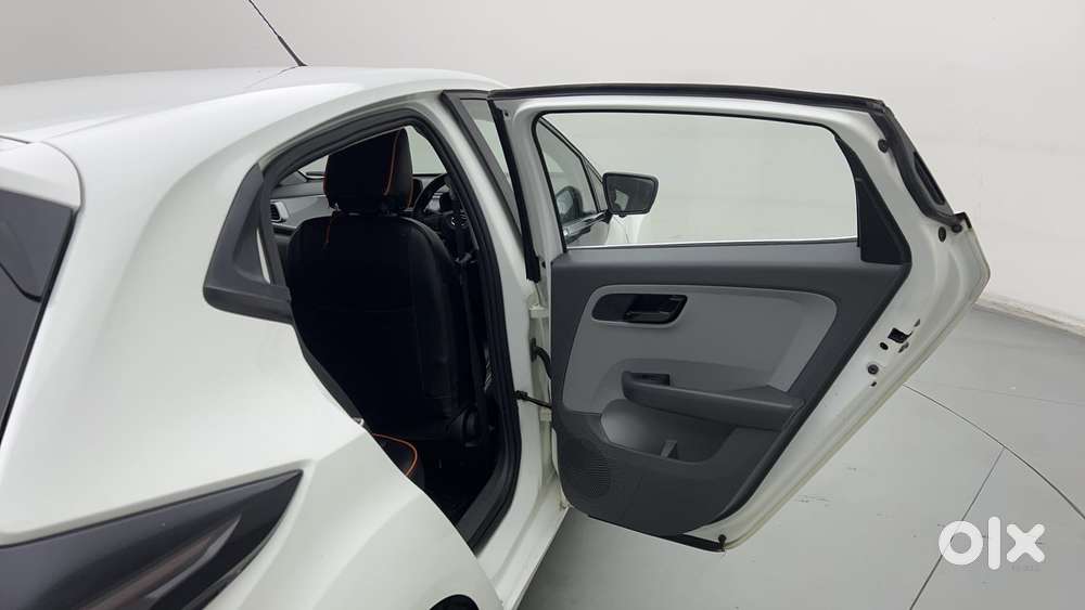Tata Altroz 1.2 Xt, 2020, Petrol