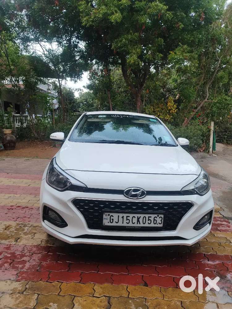 Hyundai I20 2020 Petrol 125000 Km Driven