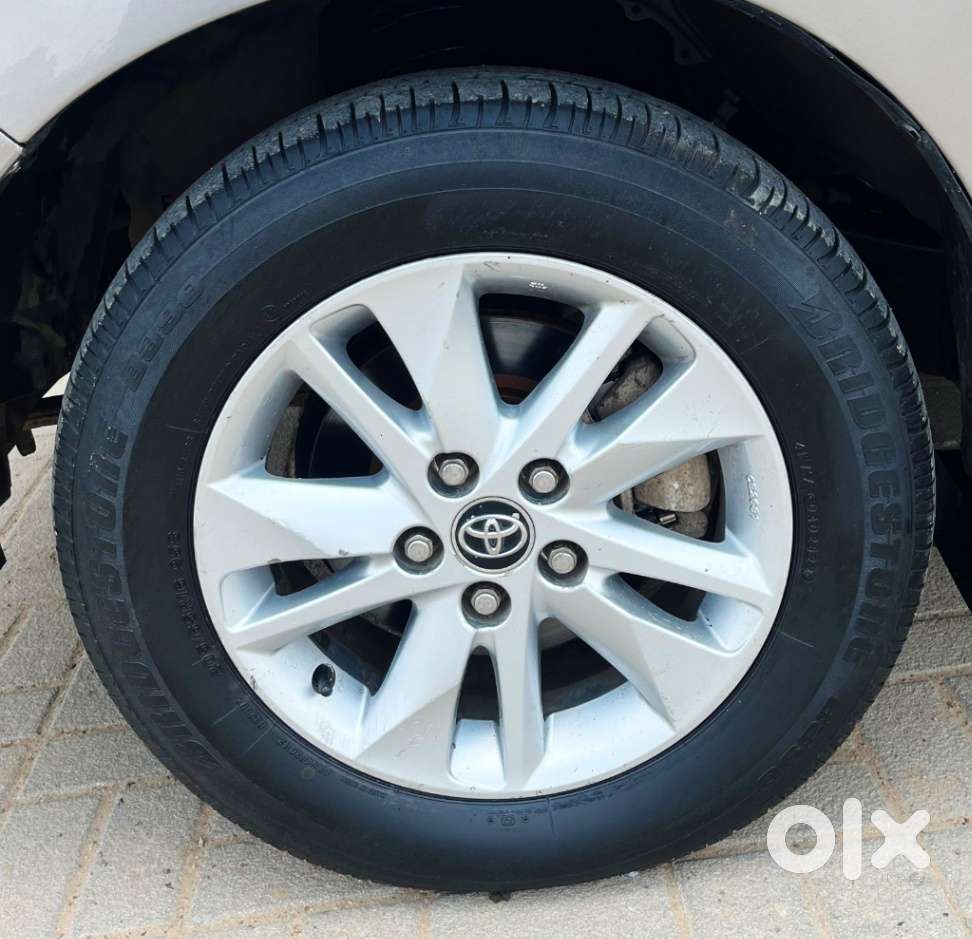 Toyota Innova Crysta 2.4 G Mt 7 Str, 2018, Diesel