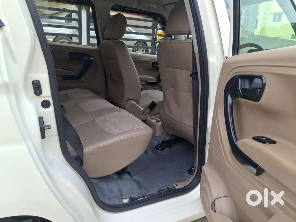 Mahindra Tuv 300 T6, 2016, Diesel