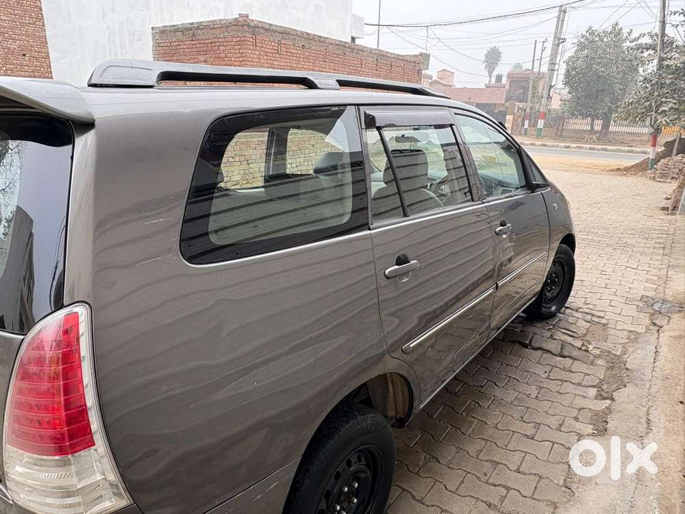 Toyota Innova 2.0 Gx 8 Seater Bs Iv, 2010, Diesel
