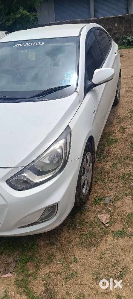 Hyundai Verna 2011- Petrol&cng