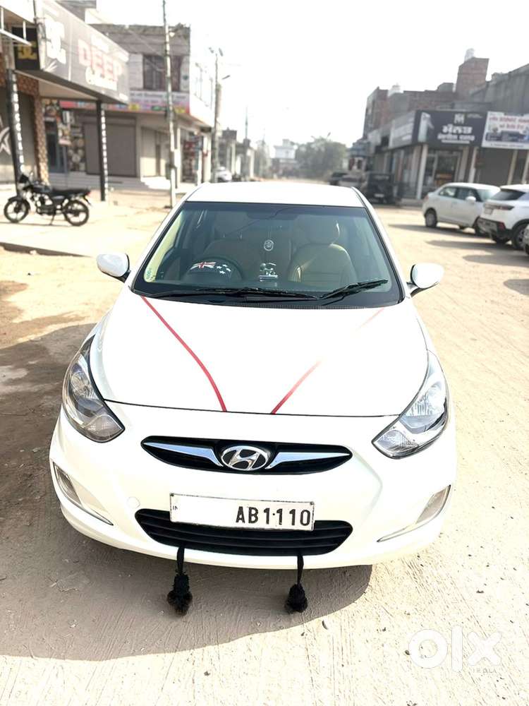 Hyundai Fluidic Verna 2013 Diesel Manual