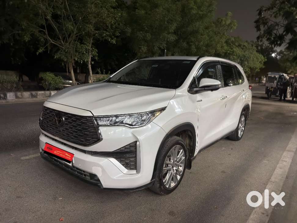 Toyota Innova Hycross 2.0 Zx (o) Hybrid 7 Str, 2024, Petrol