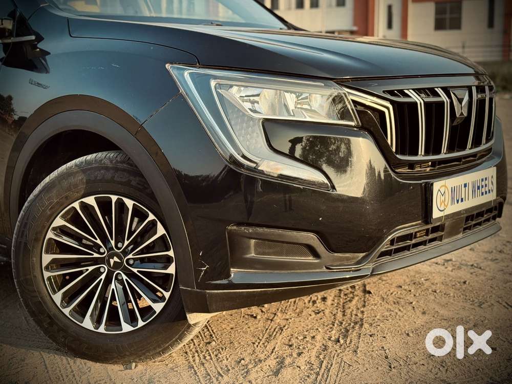 Mahindra Xuv700 2.0 Mx Petrol Mt 5 Str, 2024, Petrol