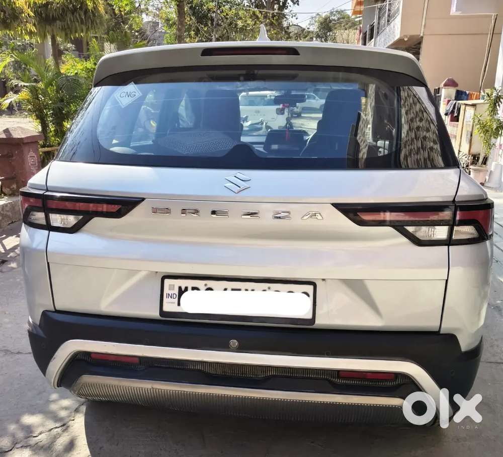 Maruti Brezza Lxi Cng-petrol 27000km. Mileage 28-30 Kmpl