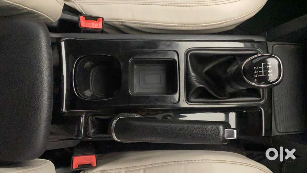 Mahindra Xuv700 2.2 Ax 3 Diesel Mt 7 Str, 2022, Diesel