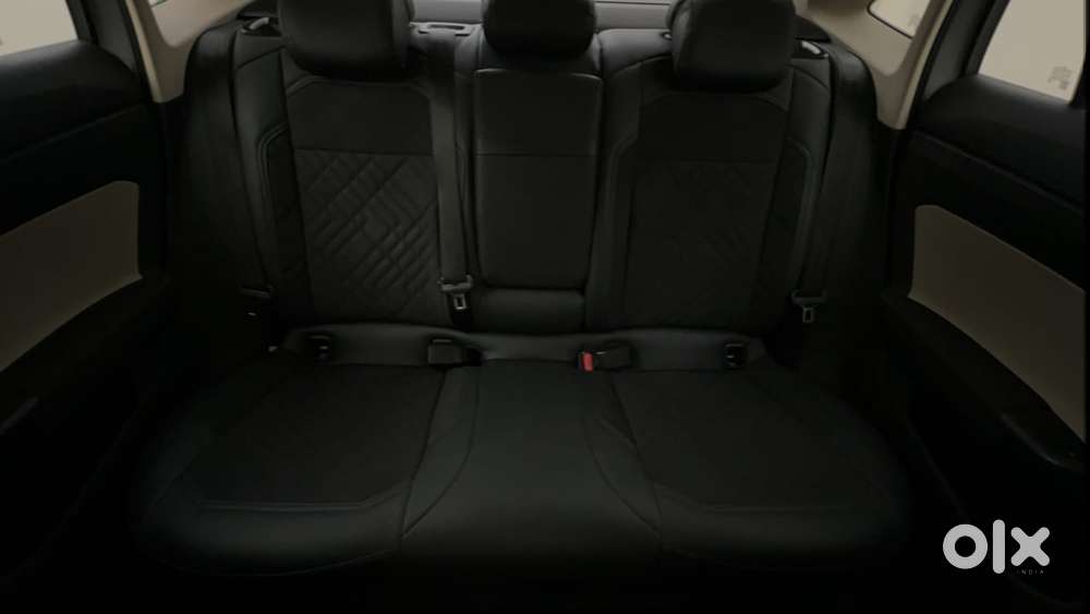 Skoda Slavia Ambition 1.0l Tsi At, 2022, Petrol