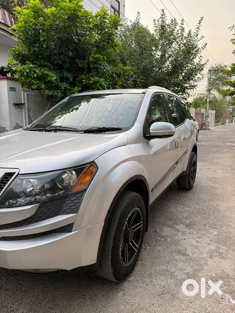 Mahindra Xuv500 Diesel 2013  Government Employee Car  Well Maintaine