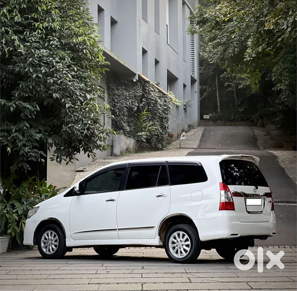 Toyota Innova 2.5 Vx 7 Seater Bs Iv, 2015, Diesel