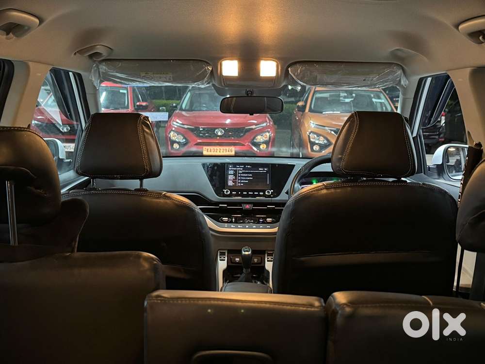 Kia Carens Petrol 2023 Model