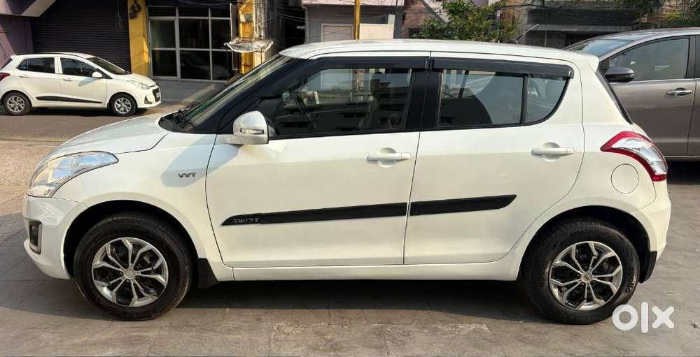 Maruti Suzuki Swift 1.2 Vxi (o), 2016, Petrol