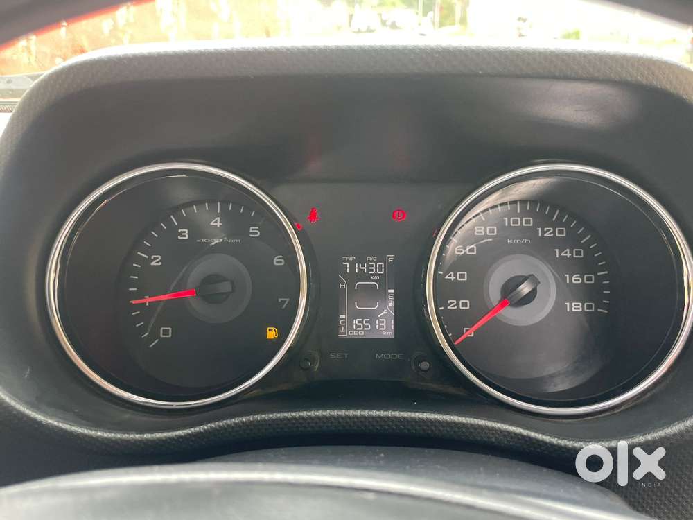 Mahindra Tuv 300 T10, 2020, Diesel