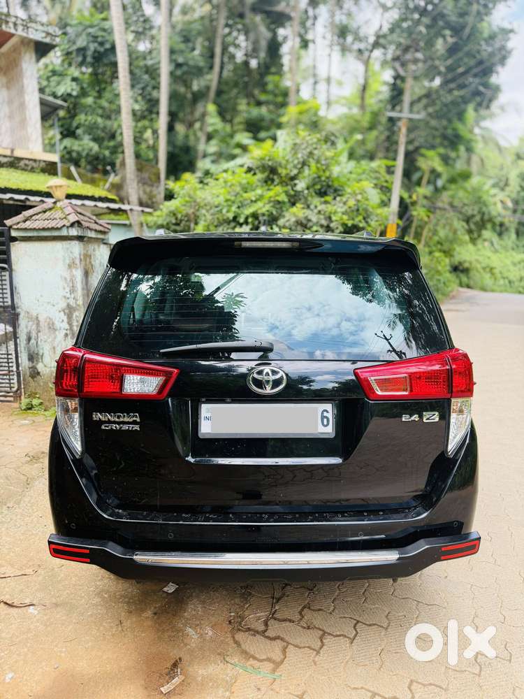 Toyota Innova Crysta 2.8 Zx Automatic 7 Str, 2022, Diesel