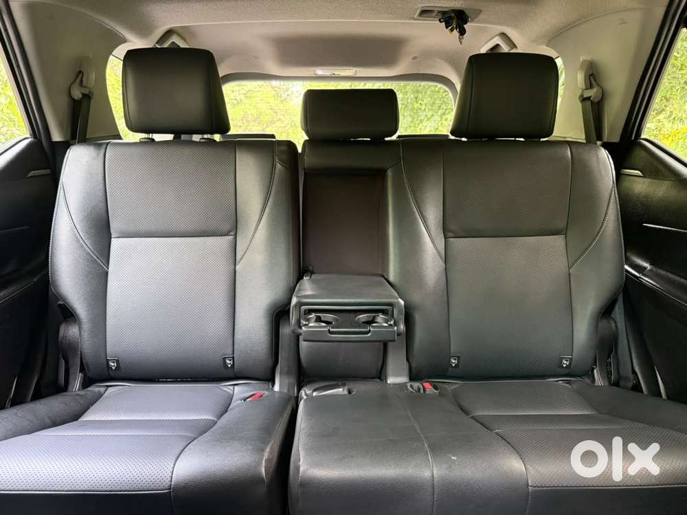 Toyota Fortuner 4x2 At 2.7 Petrol, 2022, Petrol
