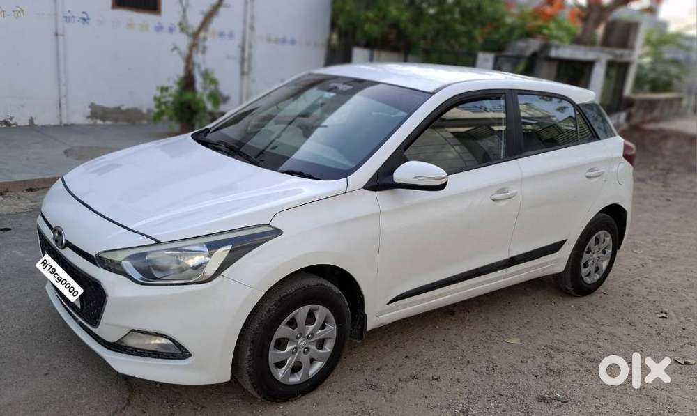 Hyundai Elite I20 Sportz (o) 1.4, 2016, Diesel