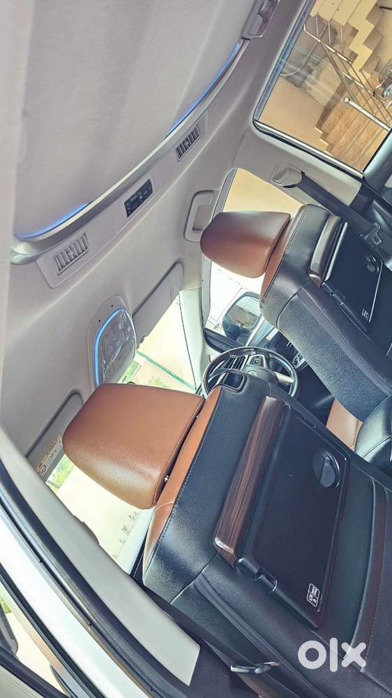 Toyota Innova Crysta 2.8z Automatic, 2021, Diesel