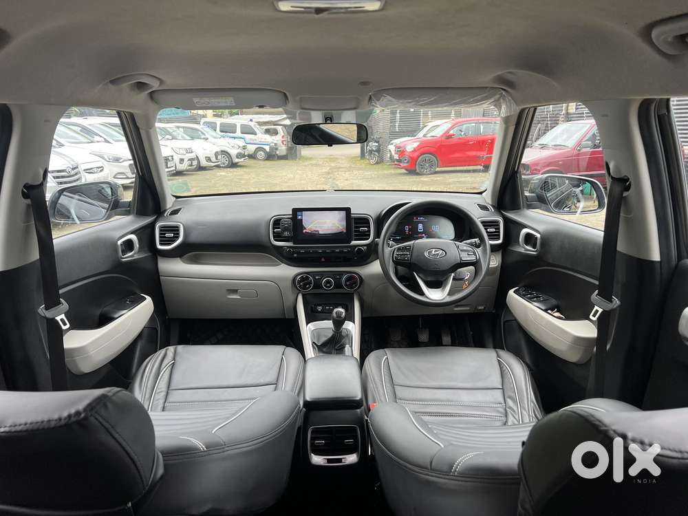 Hyundai Venue S (o) 1.2 Petrol Knight Edition, 2024, Petrol