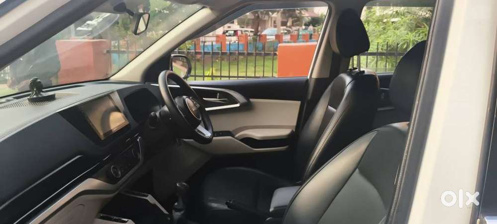 Kia Carens 1.4 Premium 7 Str, 2022, Petrol