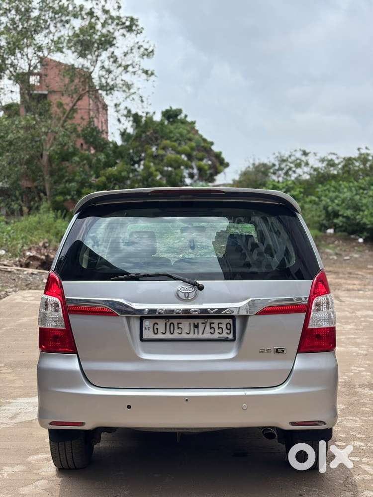 Toyota Innova 2.5 Gx (diesel) 8 Seater Bs Iv, 2015, Diesel