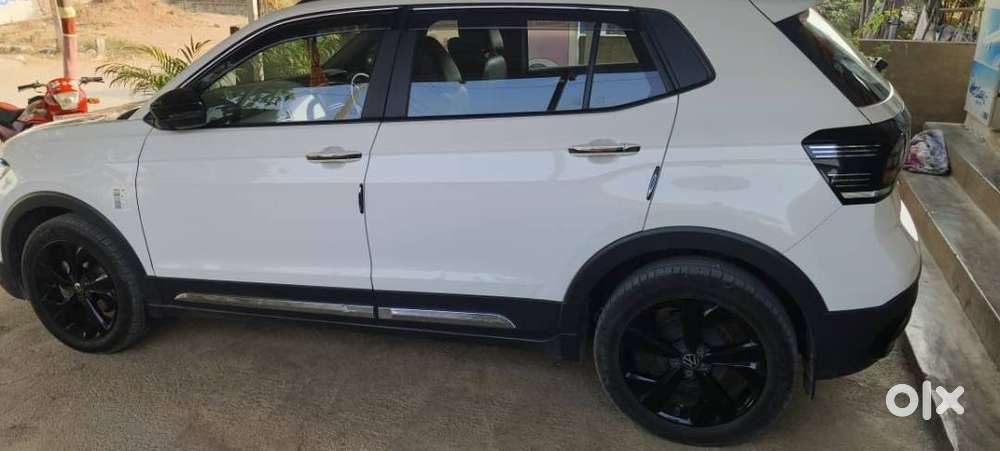 Volkswagen Taigun 2024 Petrol 12000 Km Driven