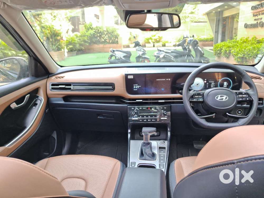 Hyundai Alcazar 2.0 Signature (o) Petrol At 7 Str, 2025, Petrol