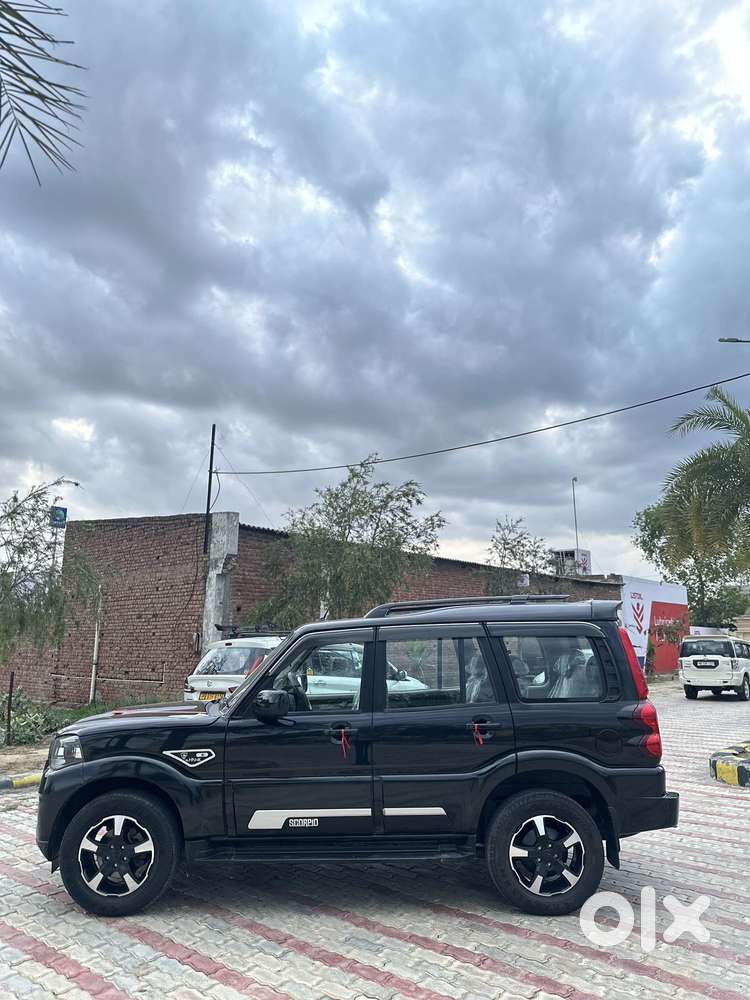 Mahindra Scorpio Classic 2.2 S 11 Mt 7 Cc, 2022, Diesel