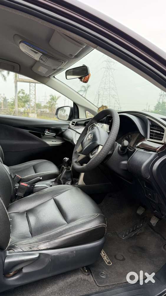 Toyota Innova Crysta 2.4 V 8 Str, 2016, Diesel