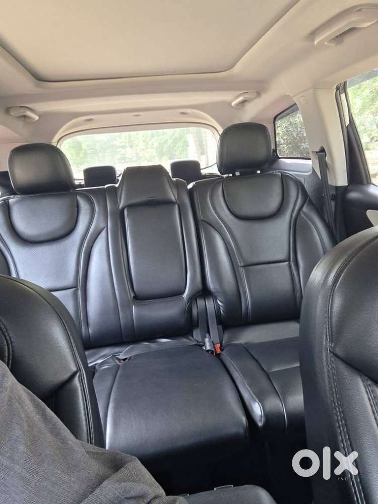 Mahindra Xuv700 2.2 Ax 5 Diesel At 7 Str, 2023, Diesel