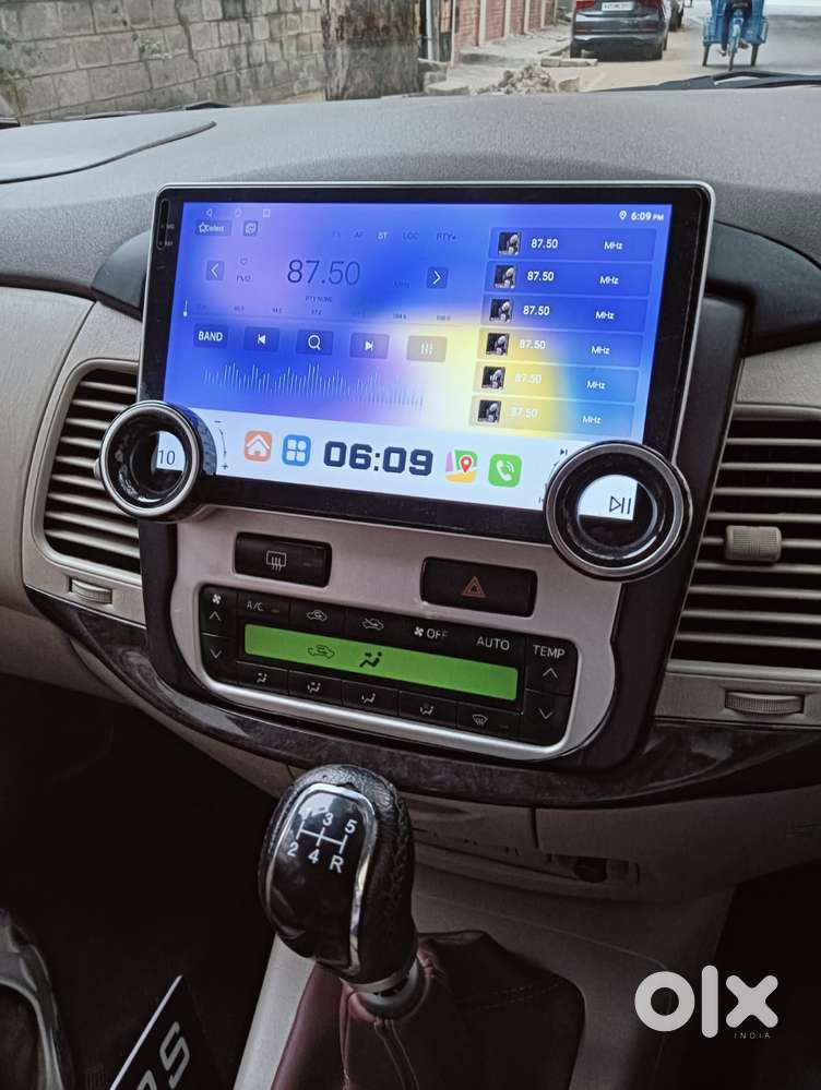 Toyota Innova 2.5 Z Diesel 7 Seater Bs Iv, 2014, Diesel