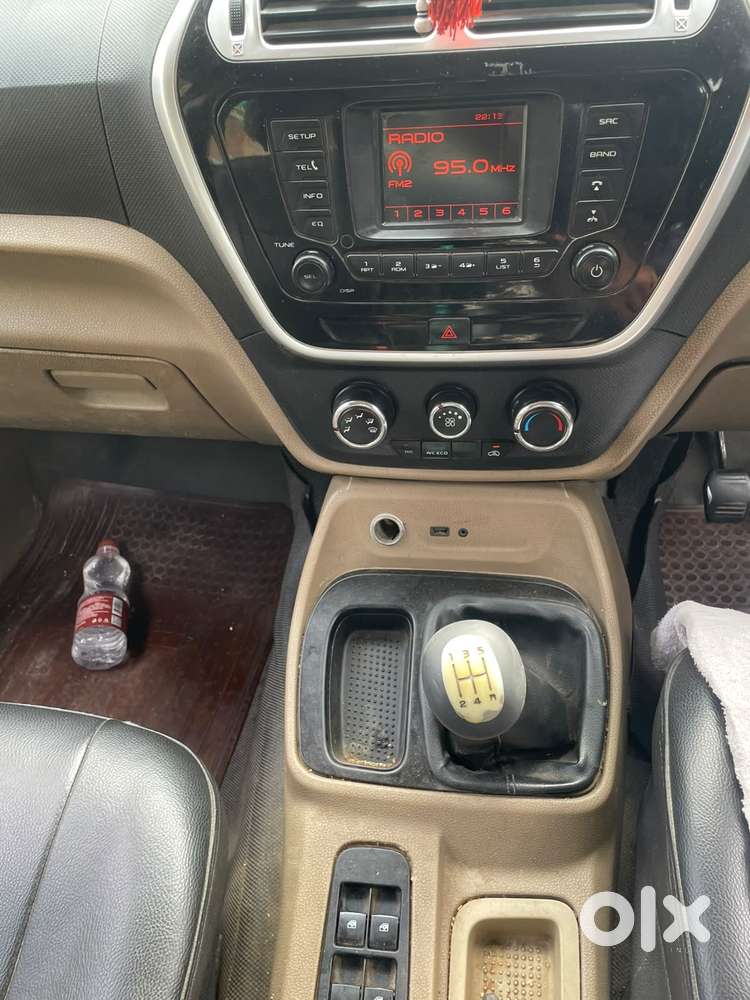 Mahindra Tuv 300 T8, 2016, Diesel
