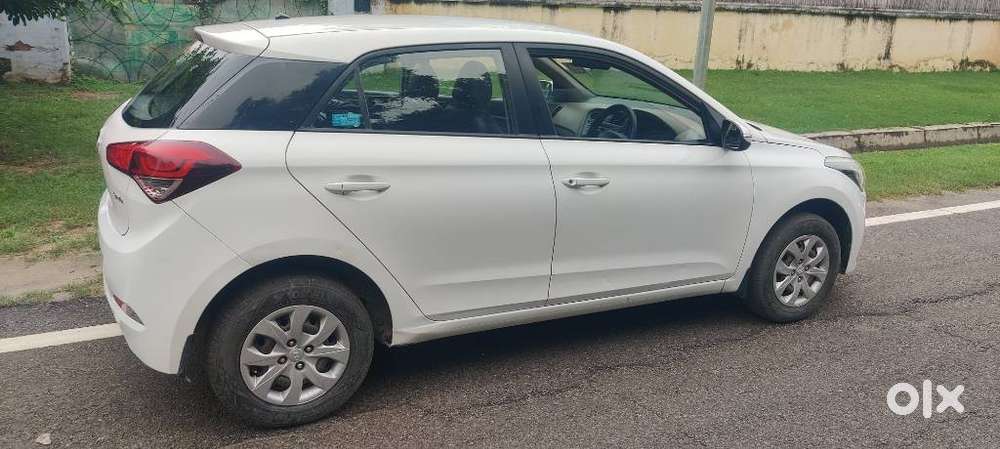 Hyundai Elite I20 Sportz (o) 1.2, 2017, Petrol