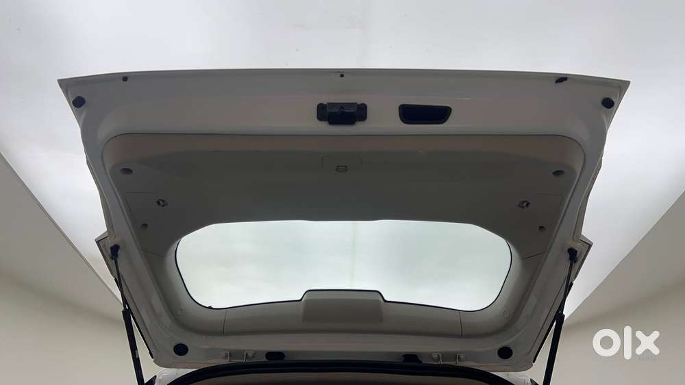 Mahindra Xuv300 W6, 2023, Petrol