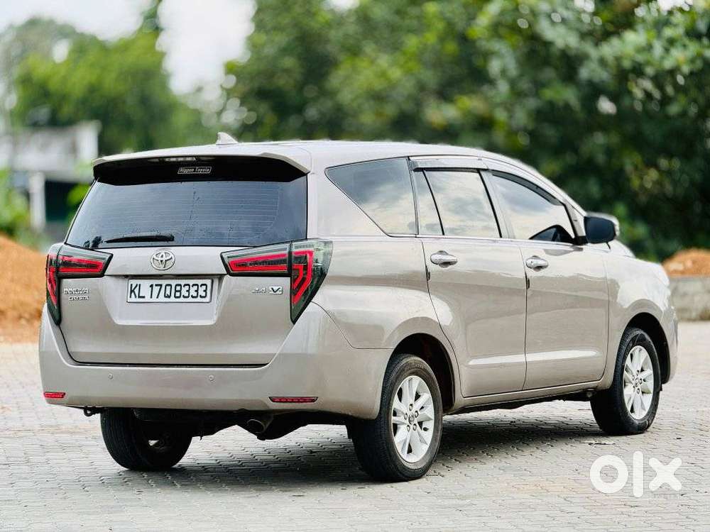 Toyota Innova Crysta 2.4 V 7 Str, 2017