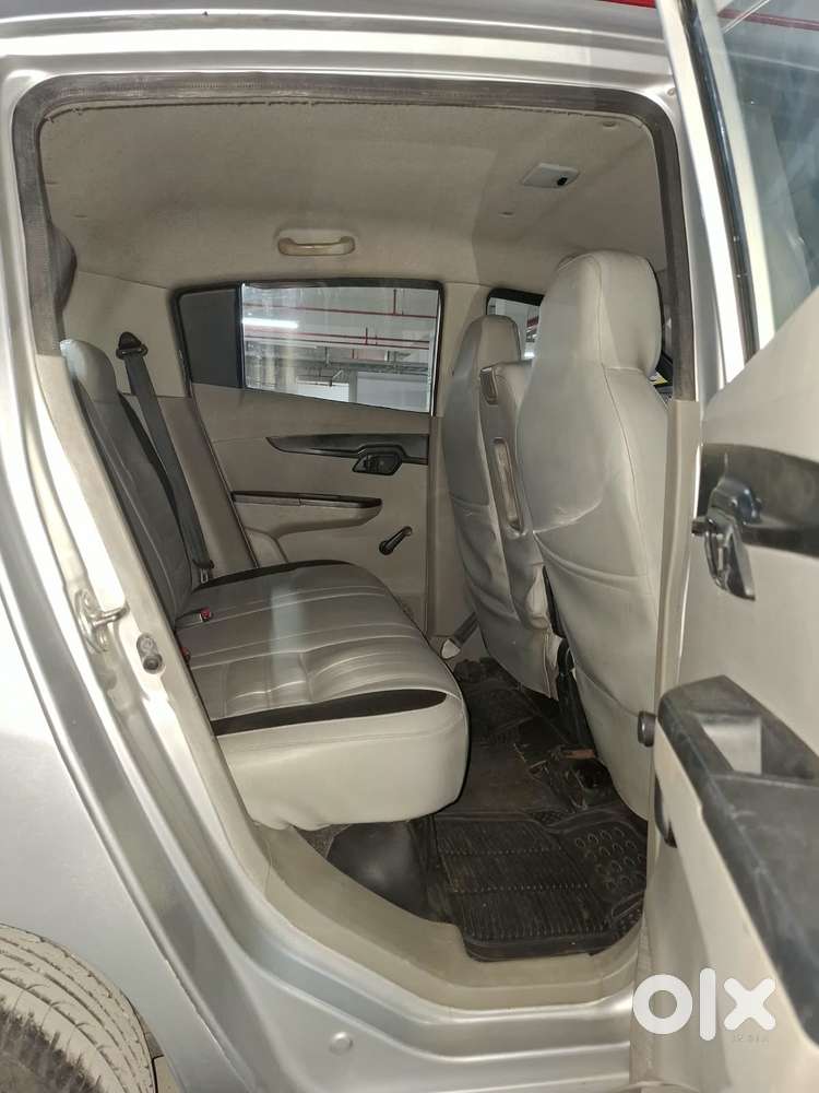 Mahindra Kuv 100 Mfalcon G80 K4 Plus, 2016, Petrol