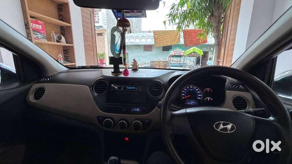 Hyundai Grand I10 Magna | 2015 | 2nd Owner | Lko Registered | Petrol