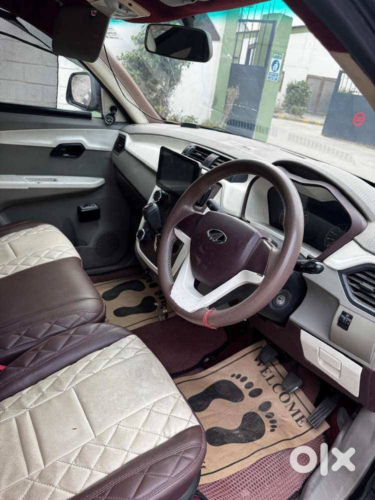 Mahindra Kuv 100 Mahindra-kuv-100-d75-k2, 2016, Petrol