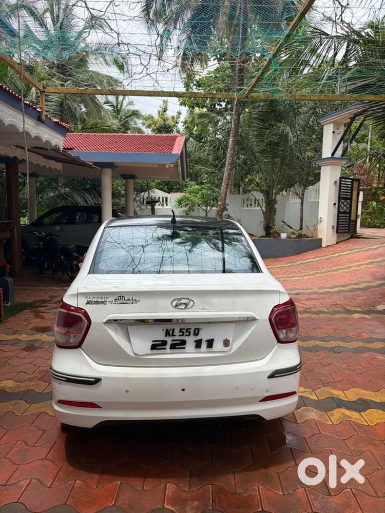Hyundai Xcent 2016