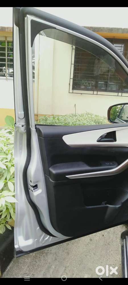Mahindra Xuv700 2025 Petrol 7-seater