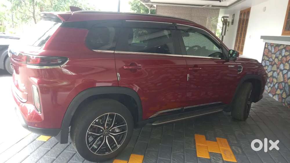 2023 Model S Hybrid Very Low Odometer 18000